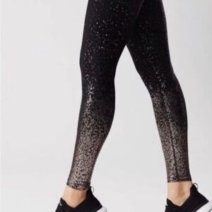 Beyond Yoga Black Leggings with Metallic rose gold ombré Speckle